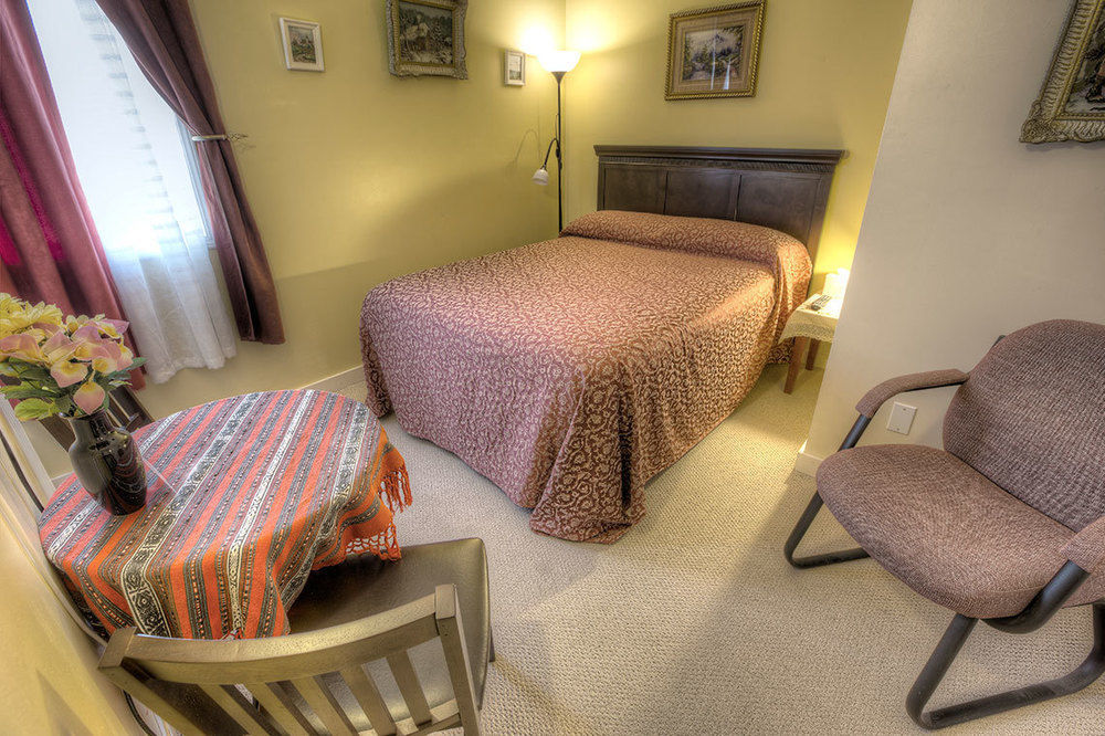Villa Maria Country Inn Acheson Exterior photo