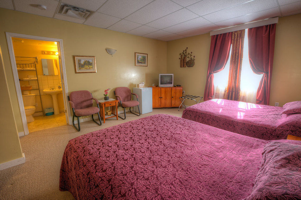 Villa Maria Country Inn Acheson Exterior photo