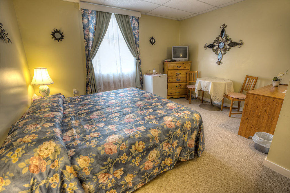 Villa Maria Country Inn Acheson Exterior photo